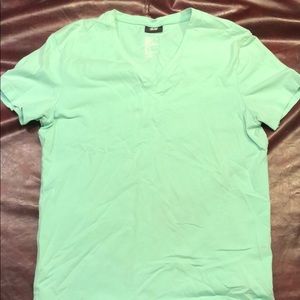 Men’s H&M Mint Green V-Neck Tee